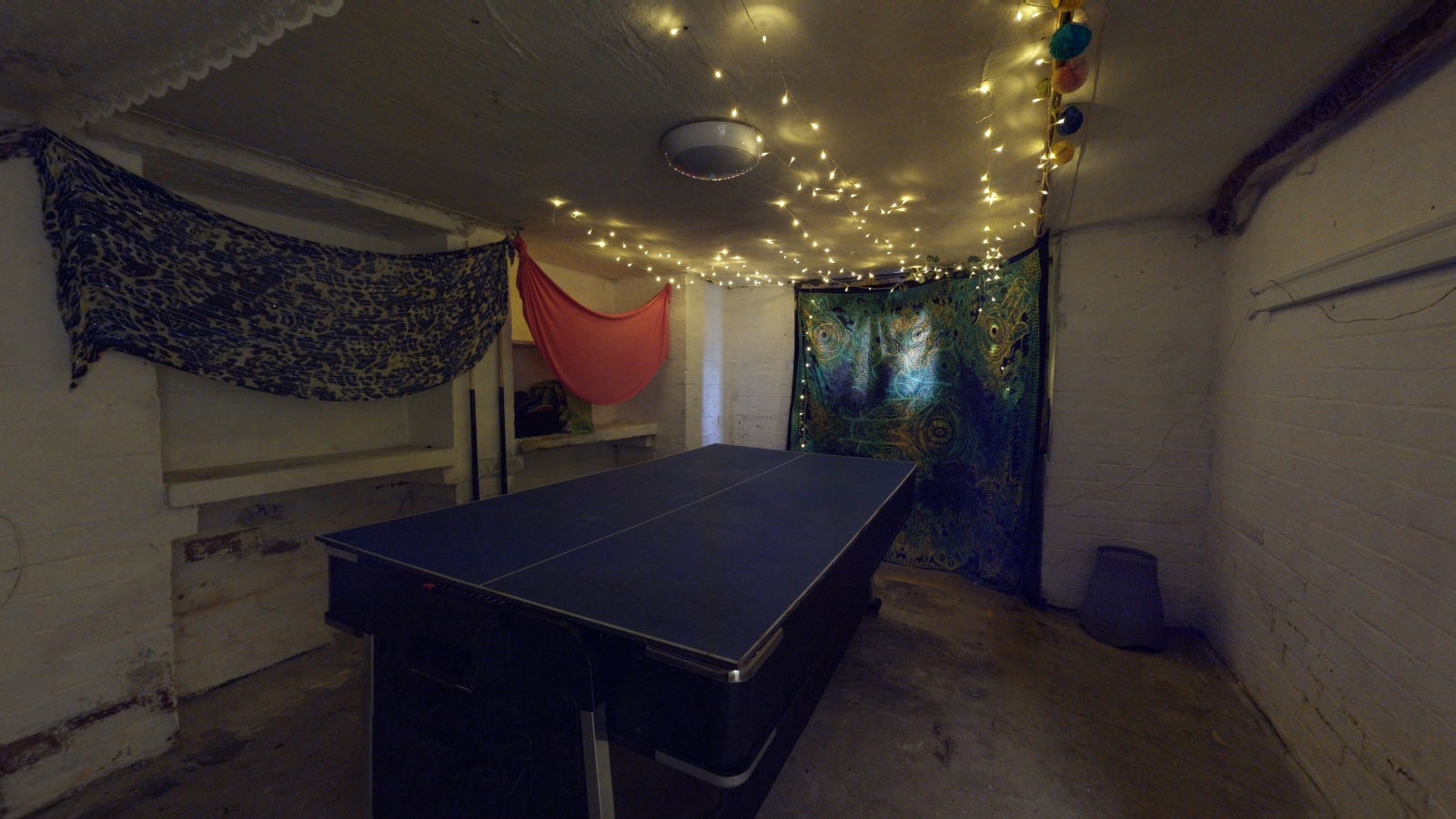 Room Richmond Avenue in Leeds