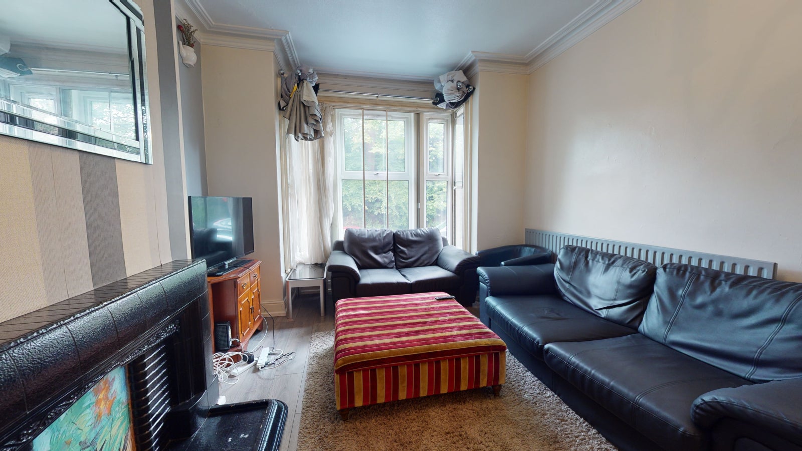 Room Richmond Avenue in Leeds