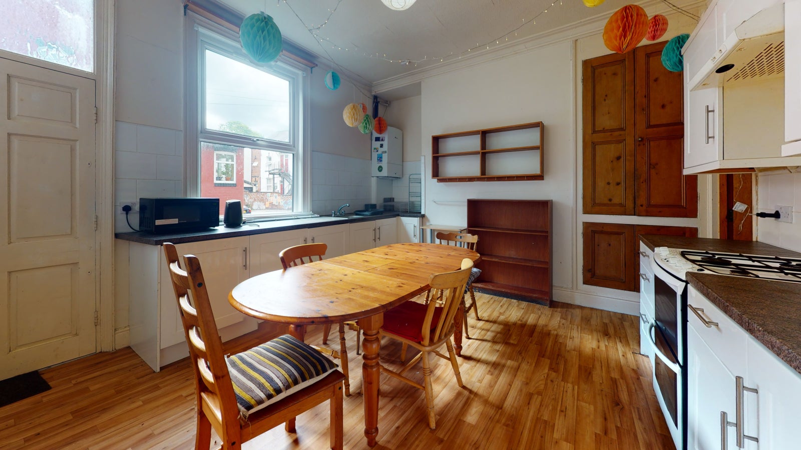 Room Richmond Avenue in Leeds