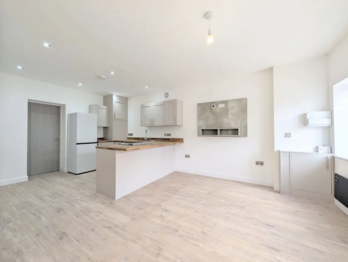 Flat Ranelagh Drive in Southport