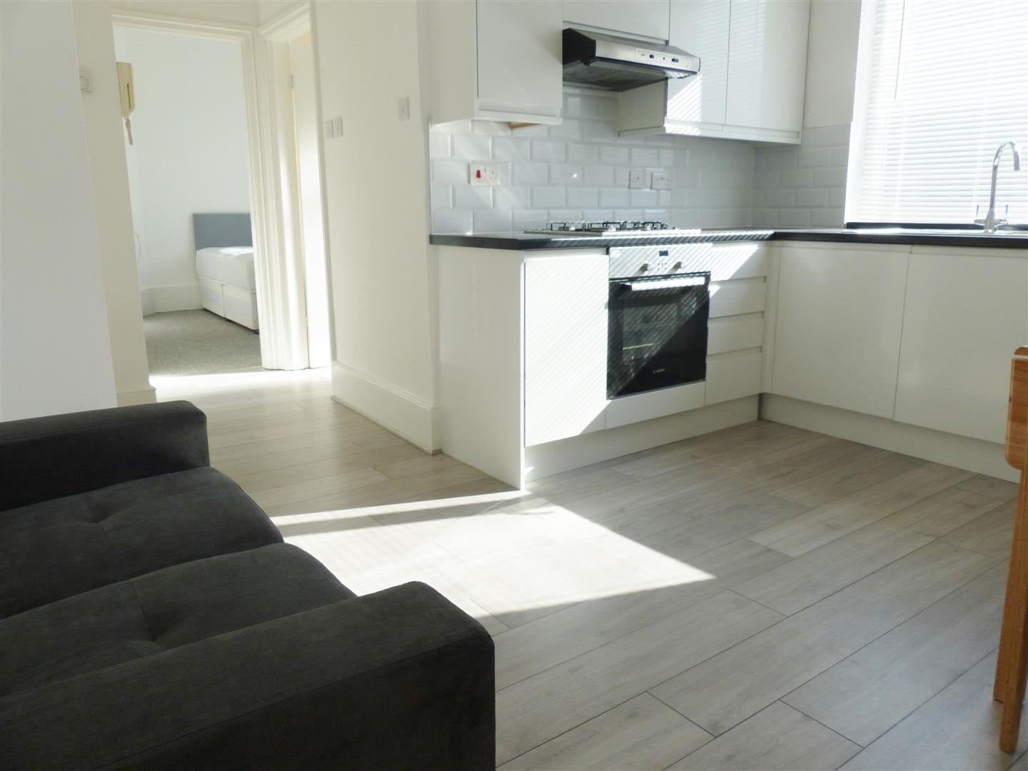 Flat Sunningfields Road in London