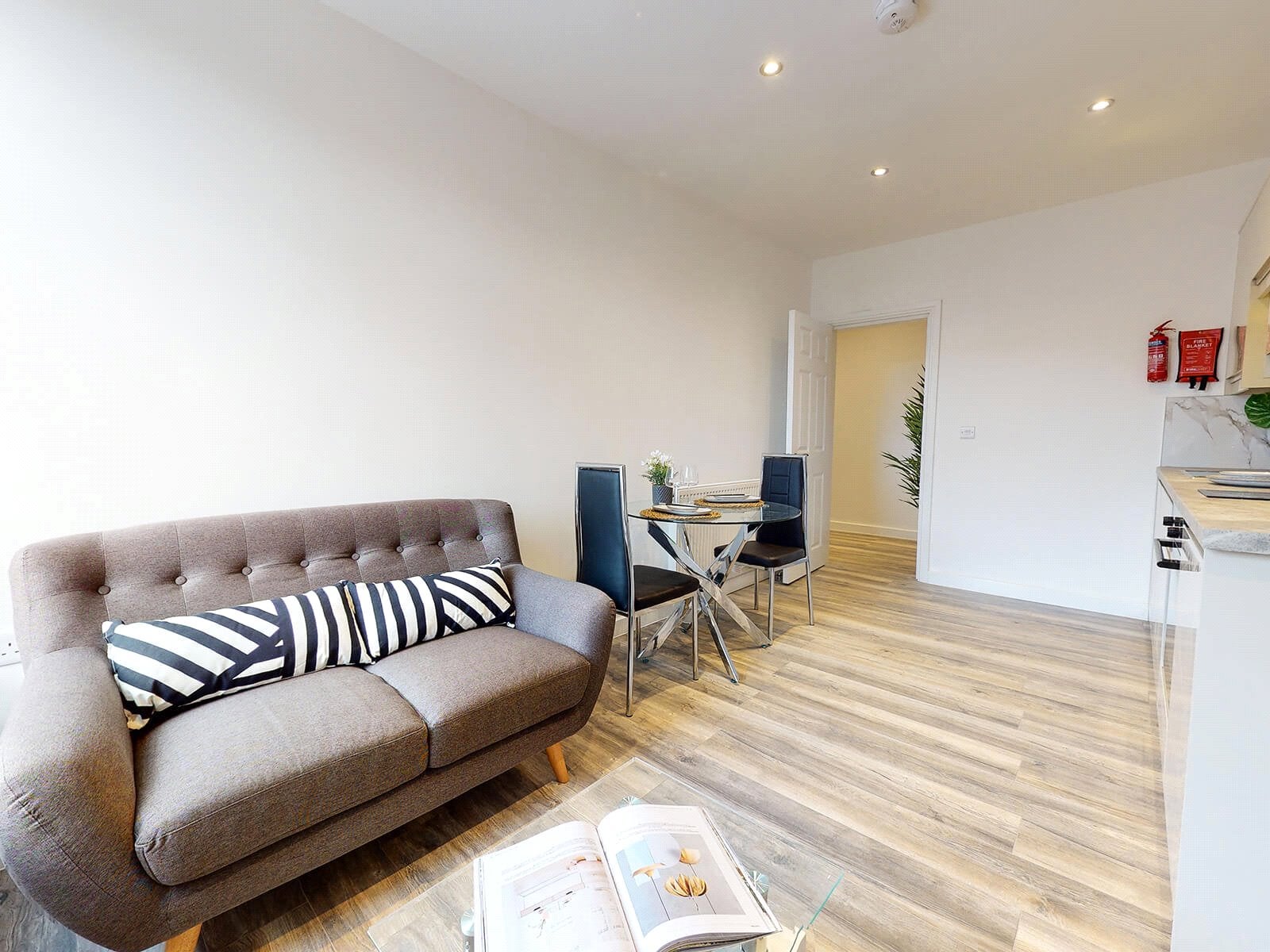 Room Hyde Terrace in Leeds