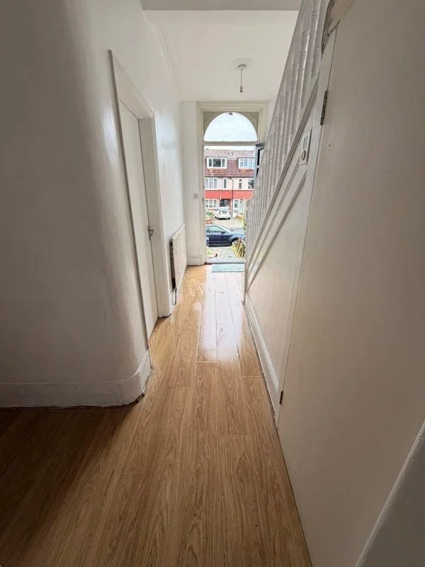 Room Verdant Lane in Greater London