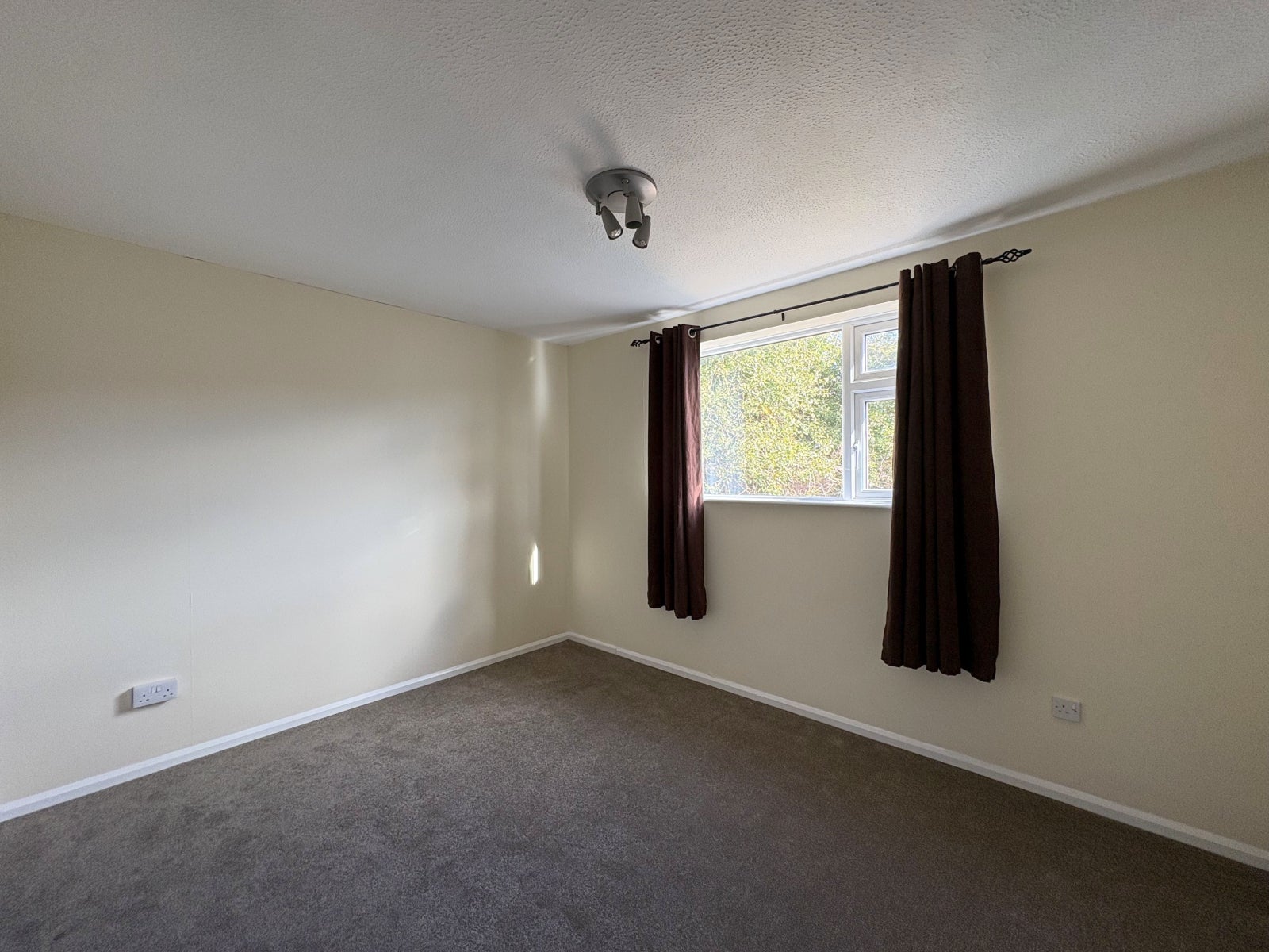 House Cromers Close in Tewkesbury