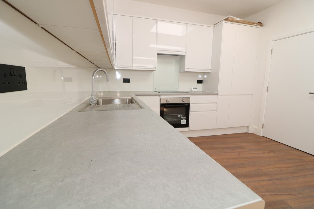 Flat Farnborough Passage in Mole Valley