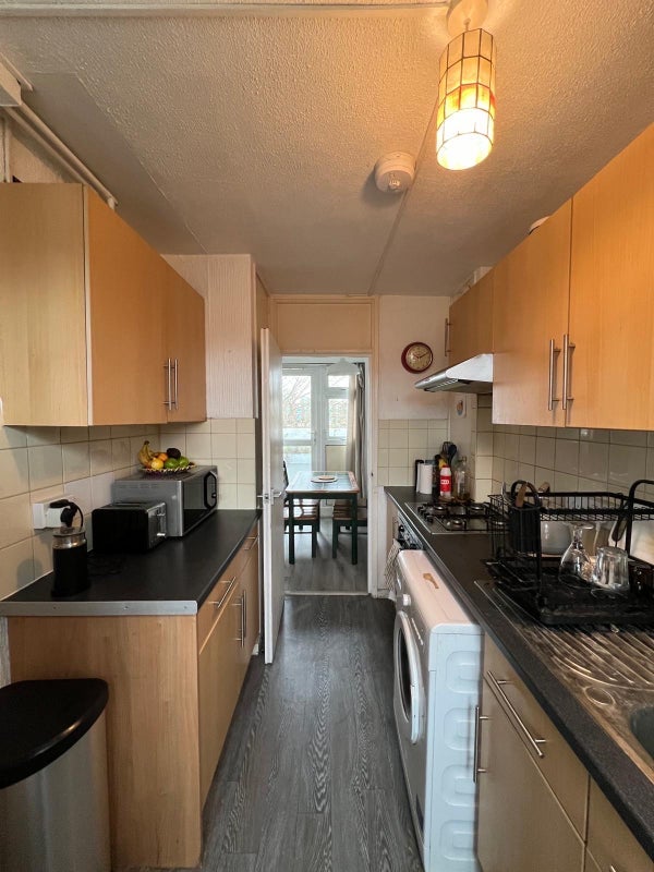 Room Mansford Street in Greater London
