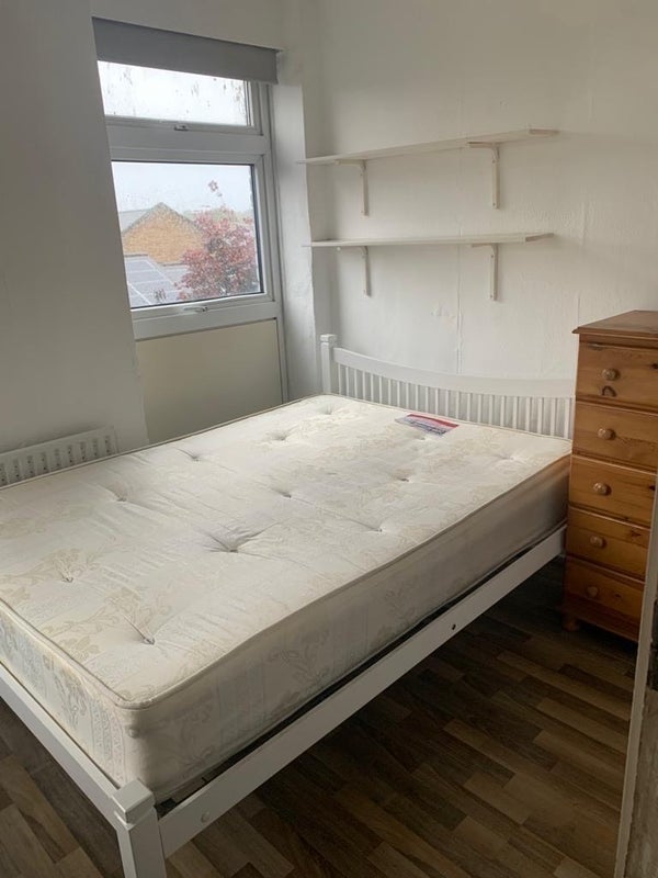 Room Mansford Street in Greater London