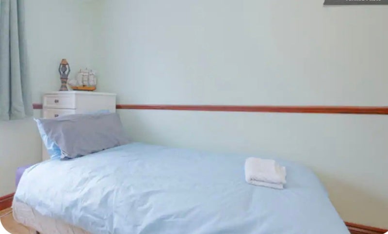 Room Leamouth Road in Greater London