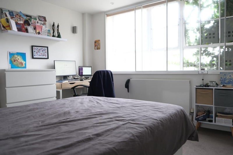 Flat Coleman Fields in Greater London