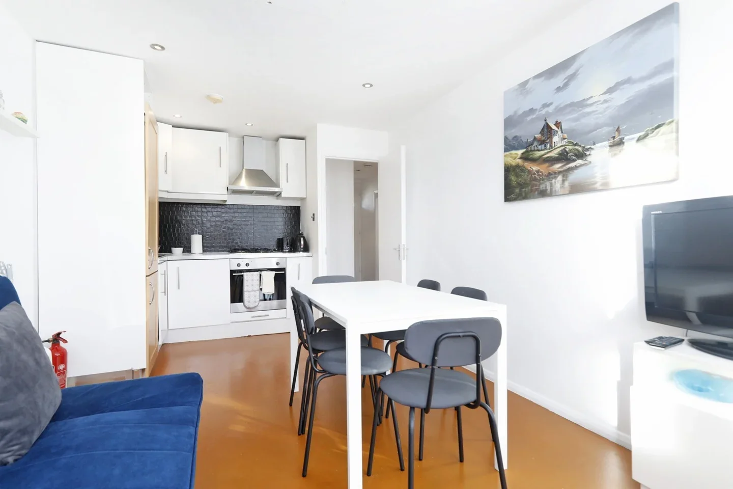 Flat Tavistock Crescent in Greater London