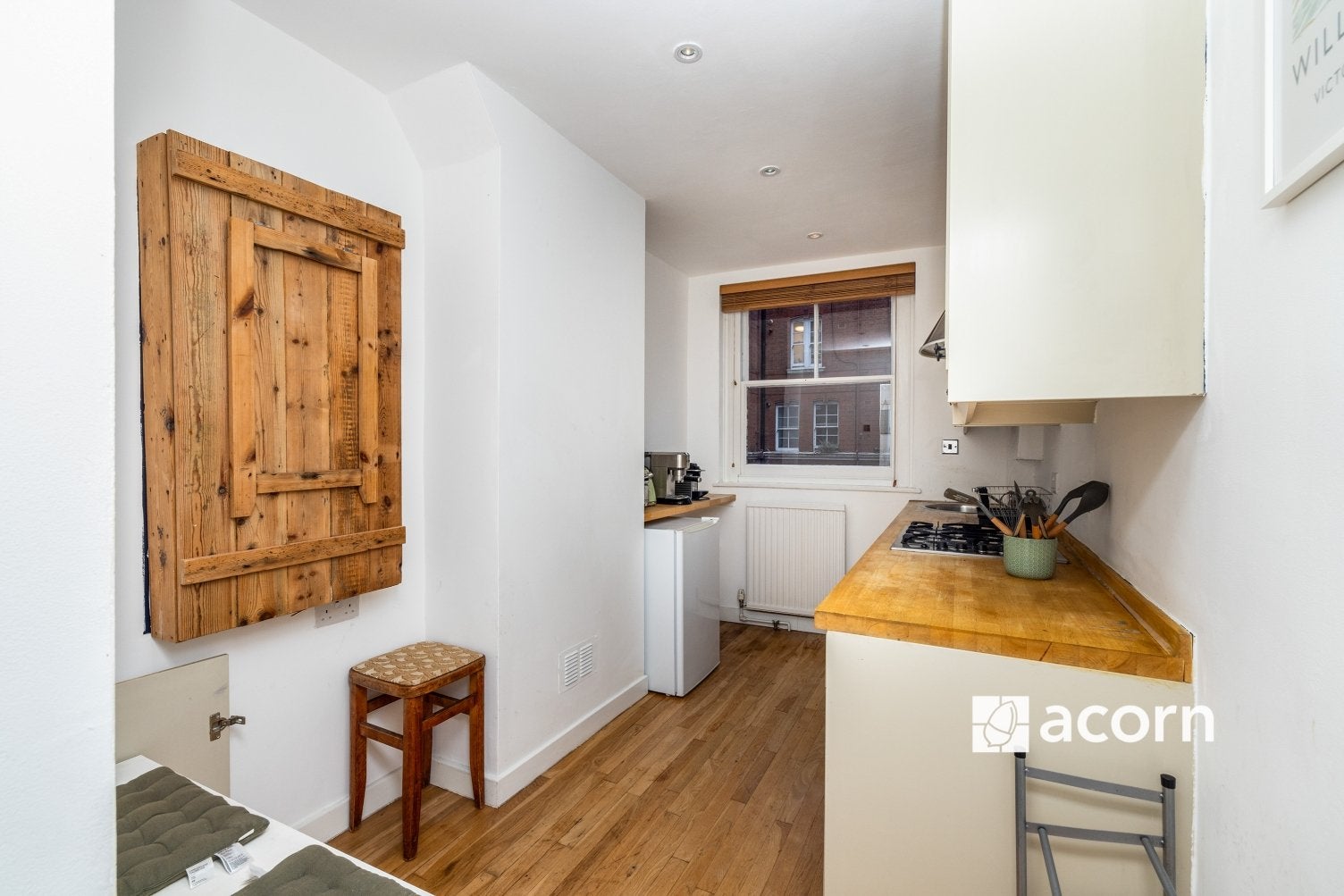 Flat Carmarthen Place in Greater London