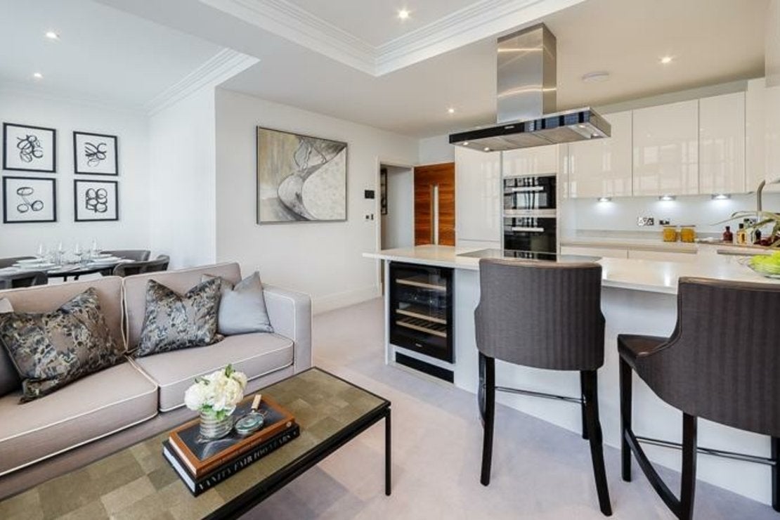 Flat Rainville Road in Greater London