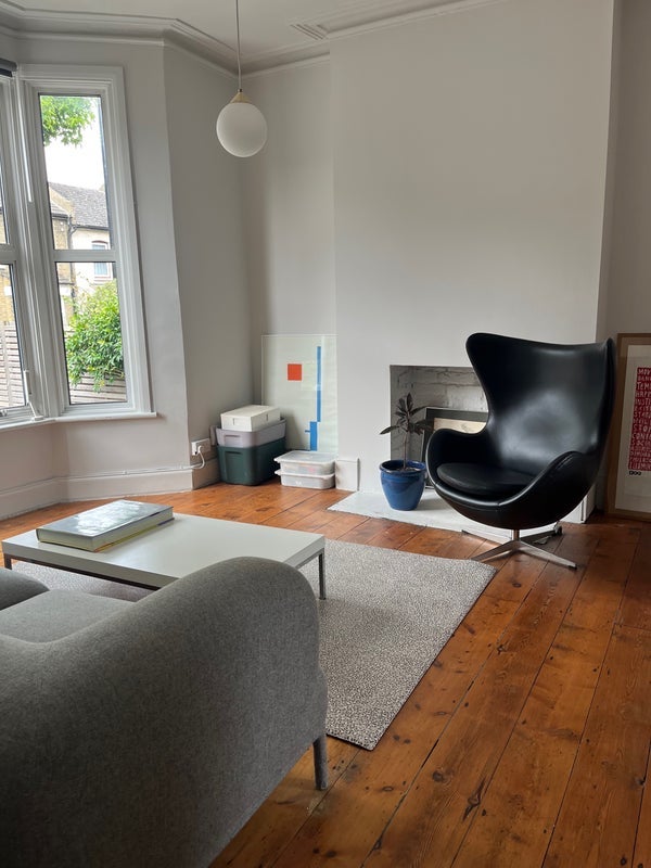 Room Crawthew Grove in Greater London