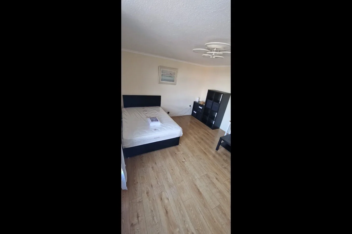 Room Woking Close in Greater London