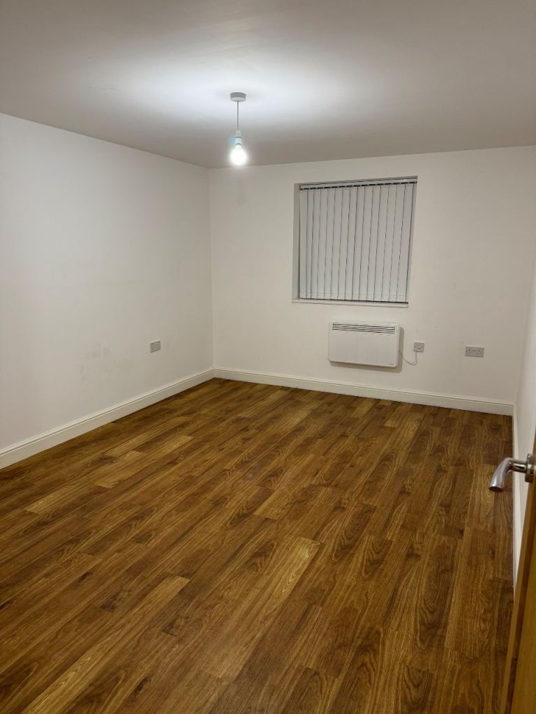 Flat Andrews Lane in Formby