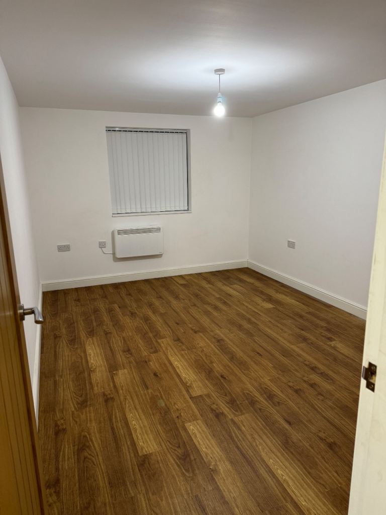 Flat Andrews Lane in Formby