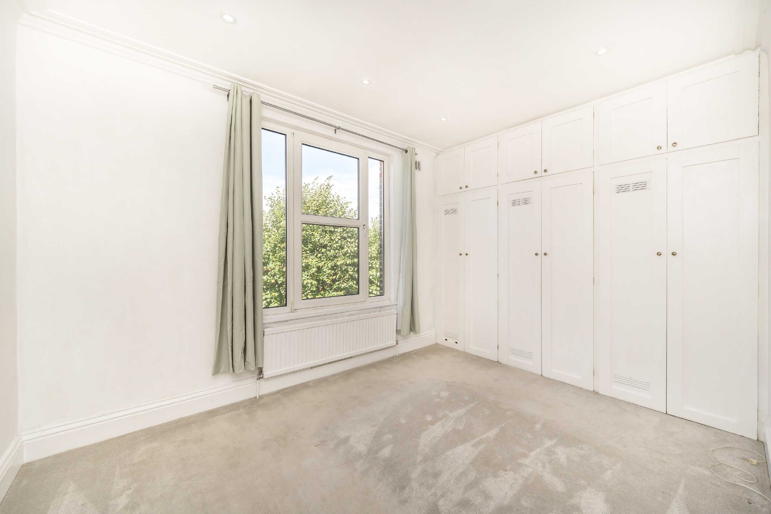 Flat Lancaster Road in Greater London