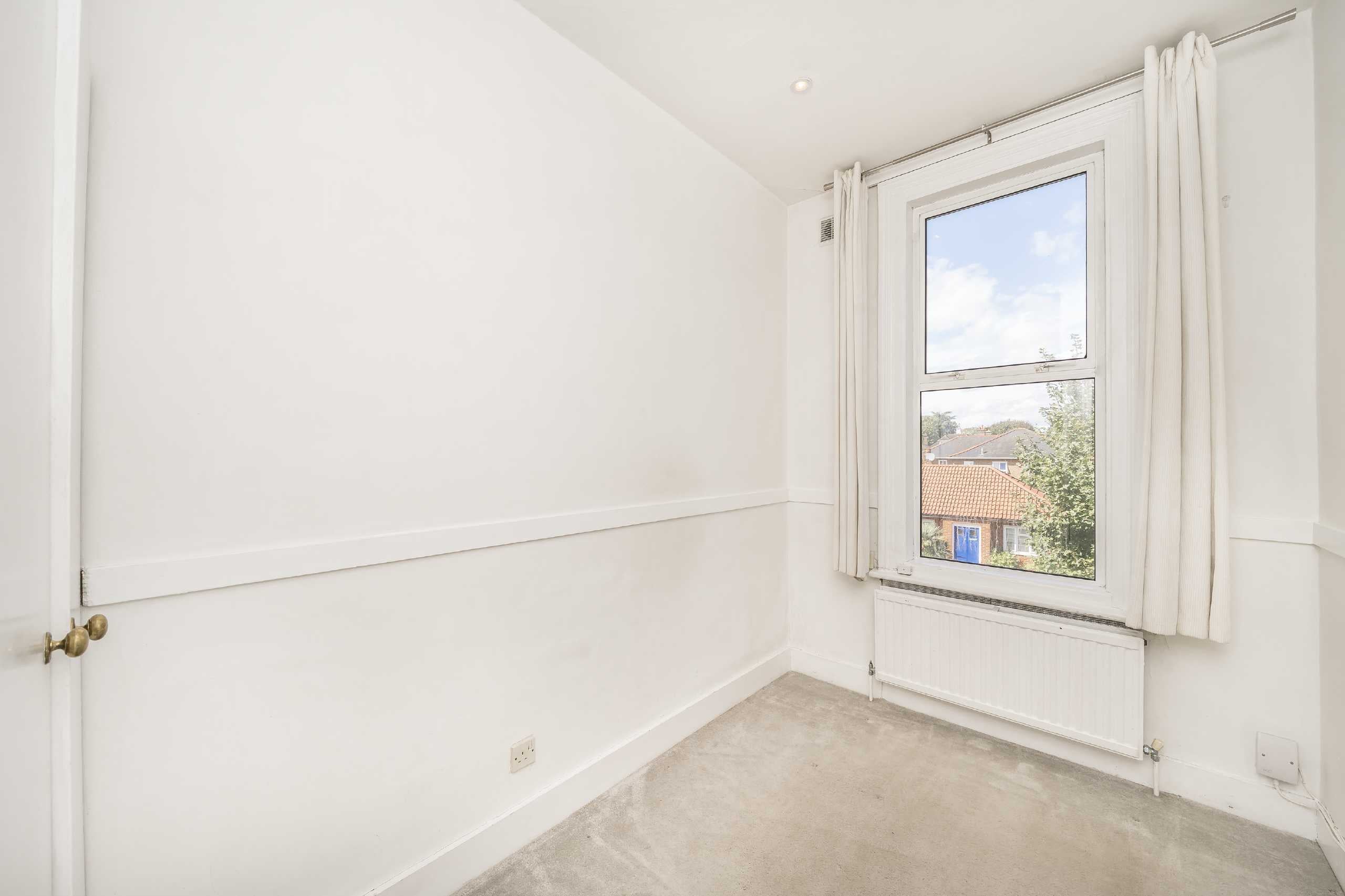 Flat Lancaster Road in Greater London
