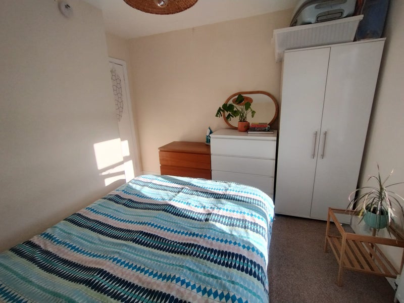 Flat Wightman Road in Greater London