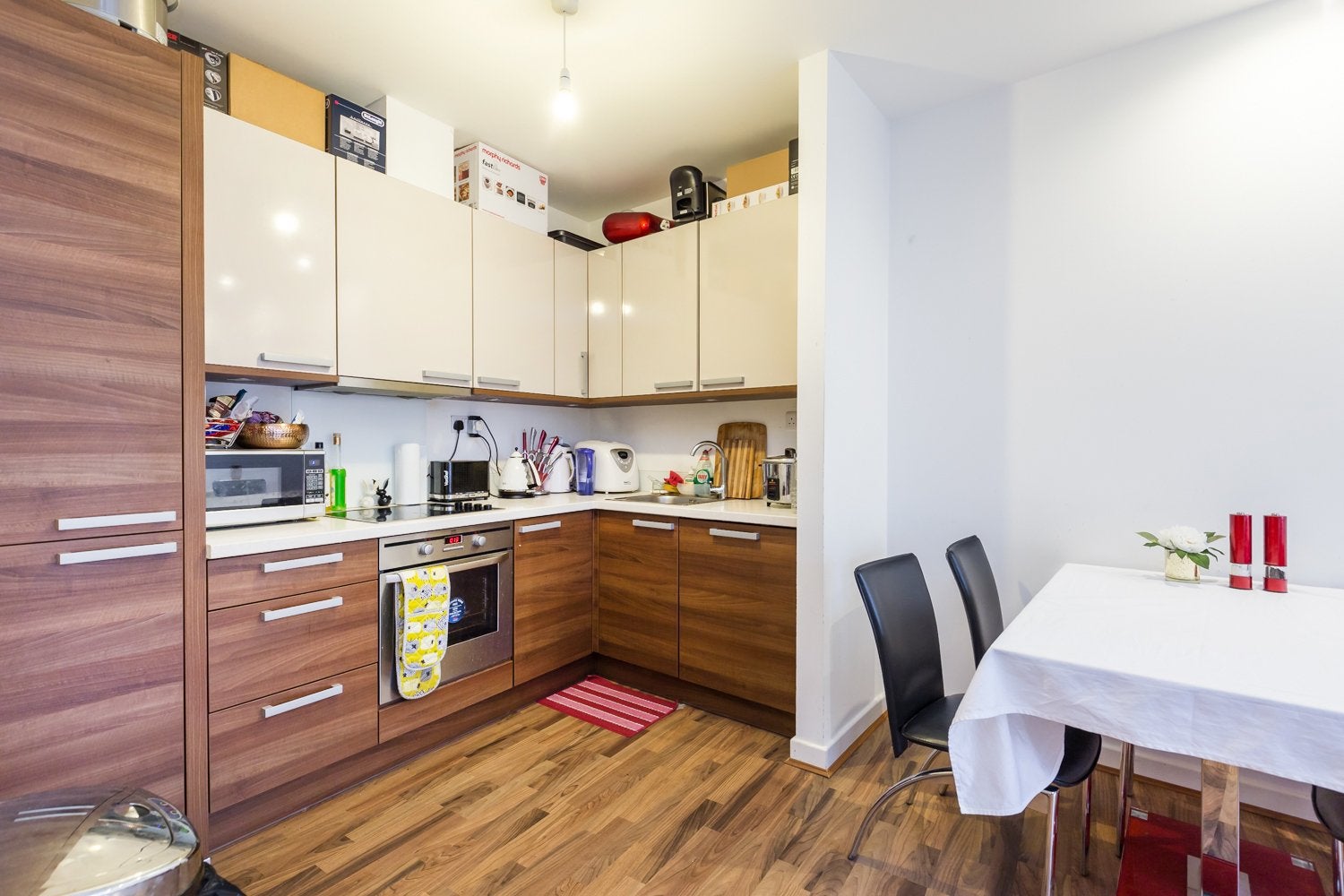 Flat Copenhagen Place in Greater London