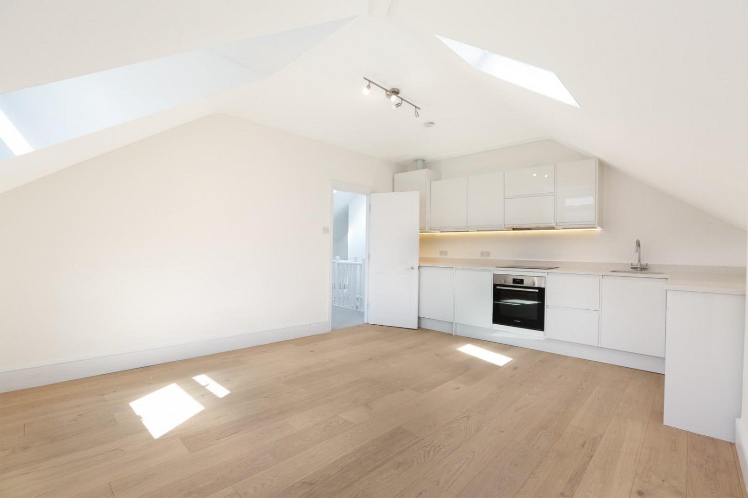 Flat Gipsy Hill in Greater London