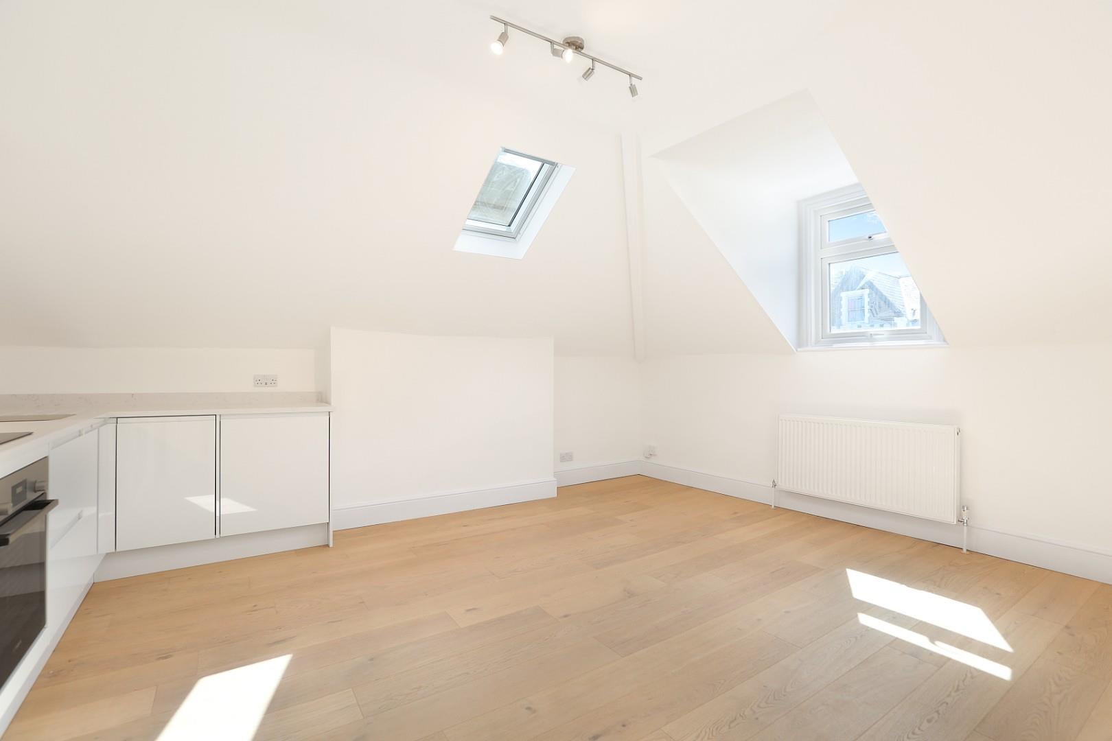 Flat Gipsy Hill in Greater London
