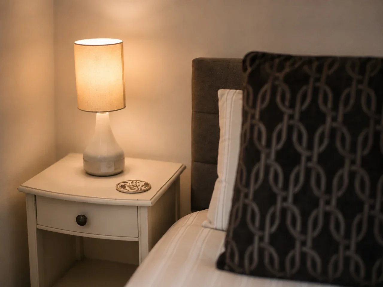 Room Fassett Road in Greater London