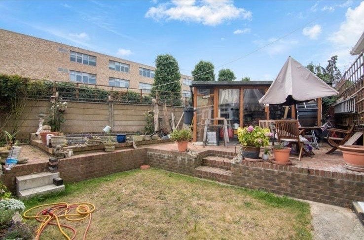 Room Rectory Road in Greater London
