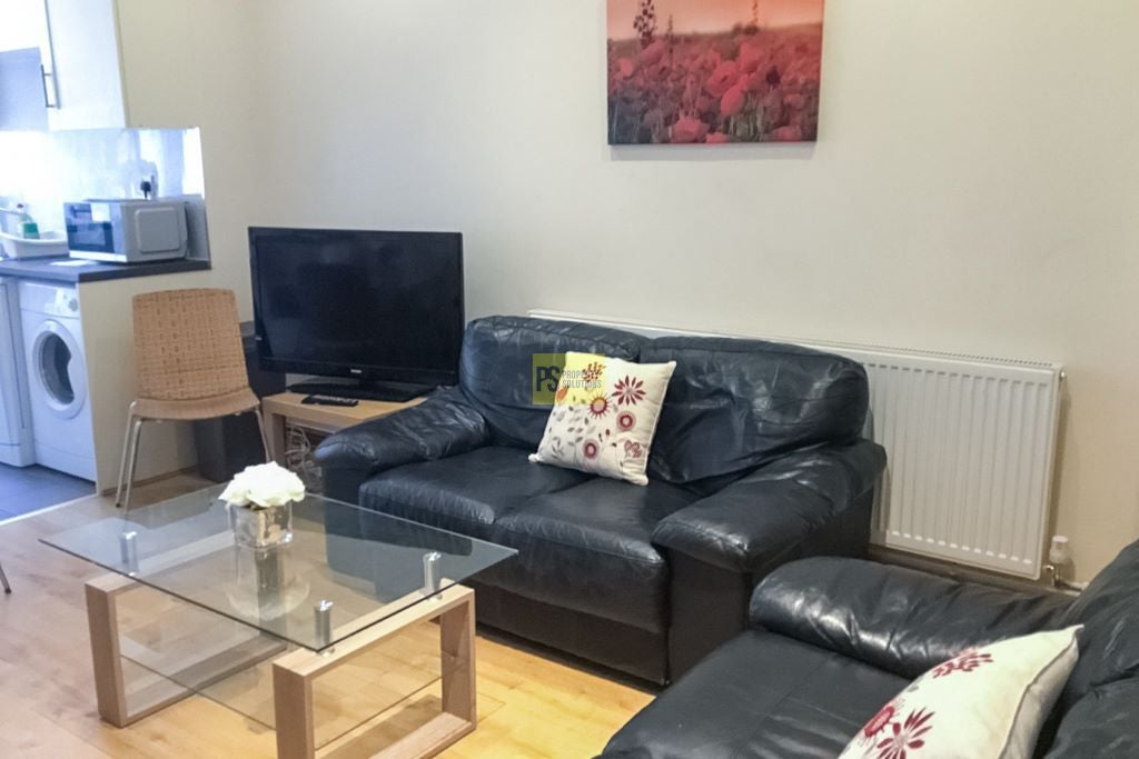 Flat Dawlish Road in Birmingham