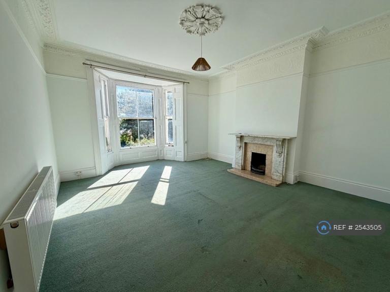 Flat The Mount in St Leonards
