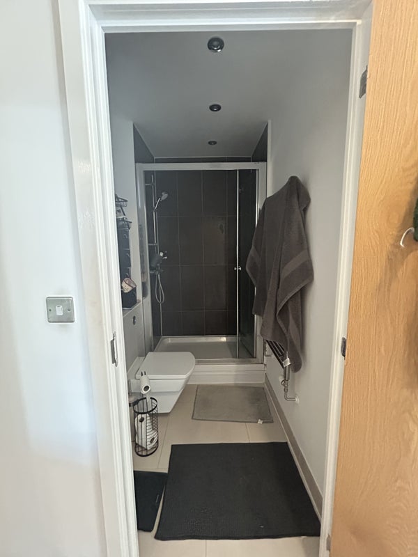 Room Whiston Road in Greater London