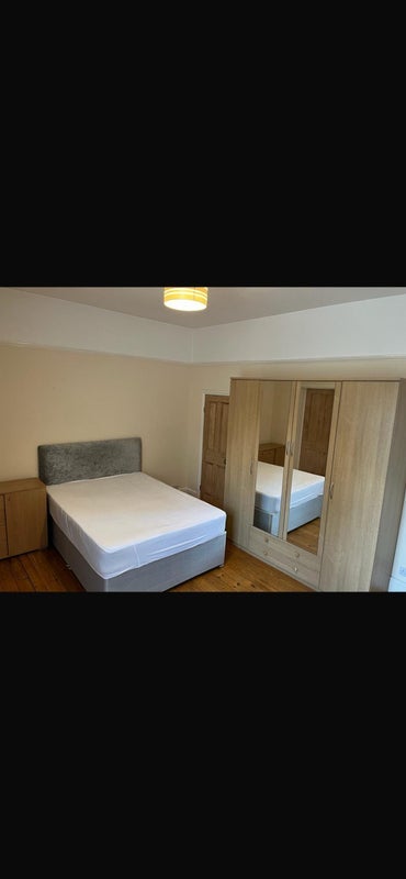 Room Albert Street in Rugby