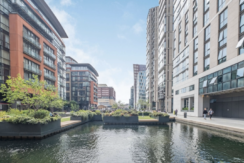 Flat Merchant Square in City of Westminster