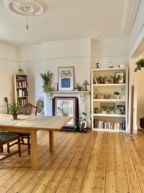 House Dalmore Road in Greater London
