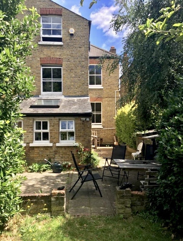House Dalmore Road in Greater London