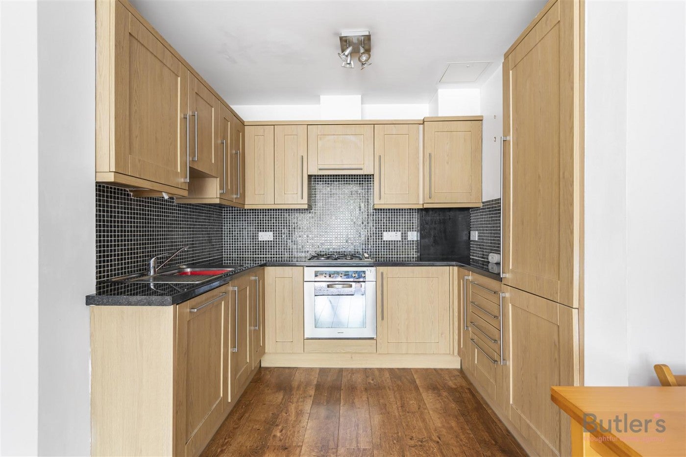 Flat Bradley Close in Greater London