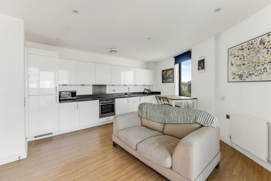Flat Augustus Street in Greater London