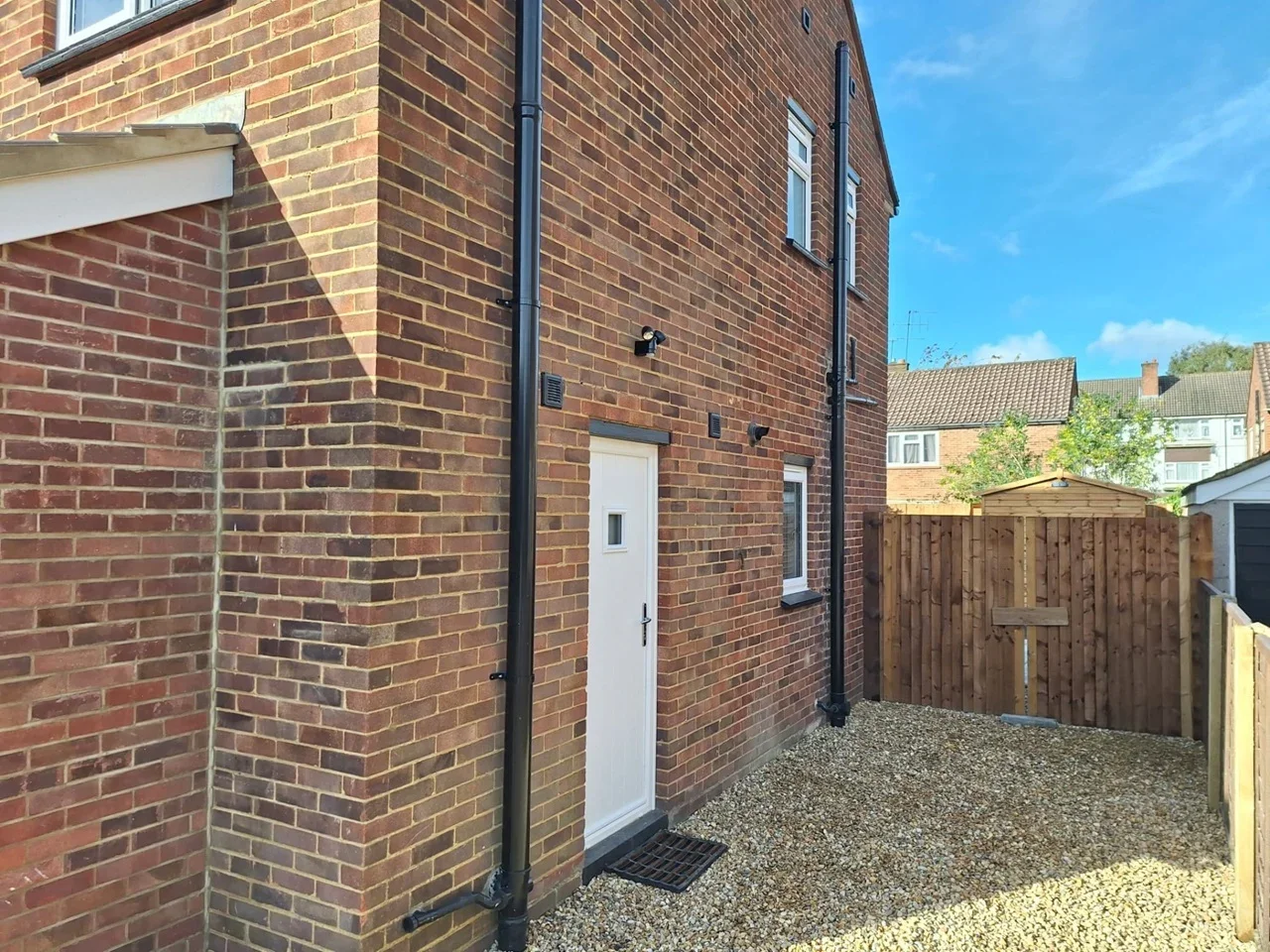 House Horseshoe Close in Surrey Heath