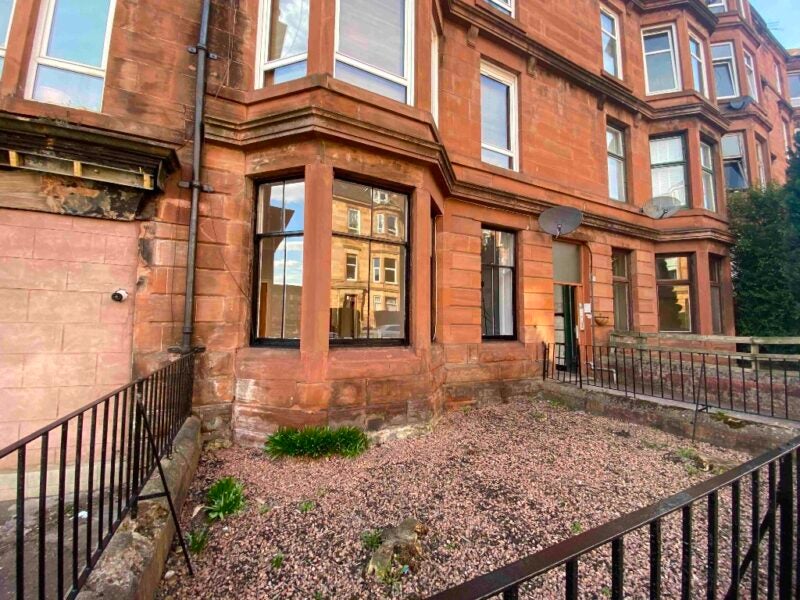 Flat Whitehill Street in Glasgow