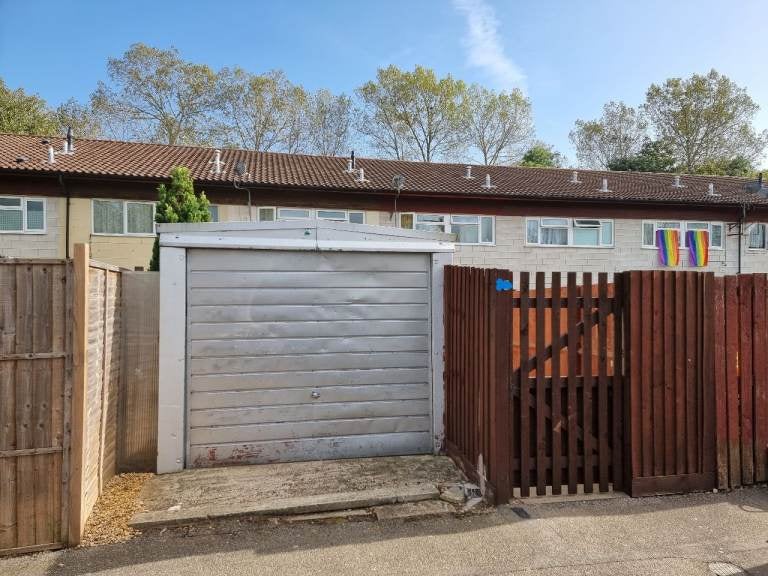 House Daniels Welch in Milton Keynes