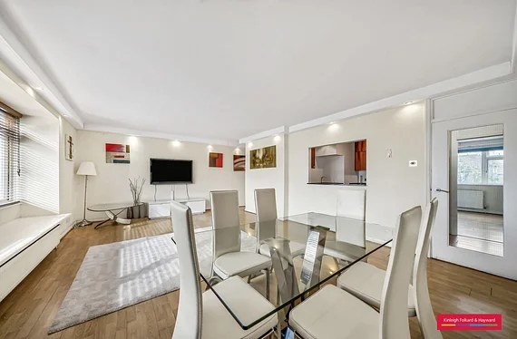 Flat Adamson Road in Greater London