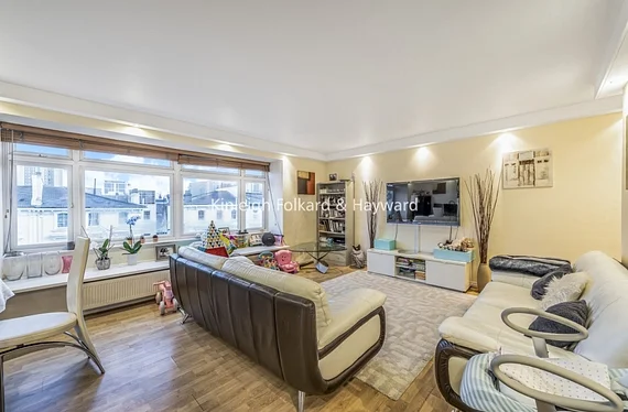 Flat Buckland Crescent in London