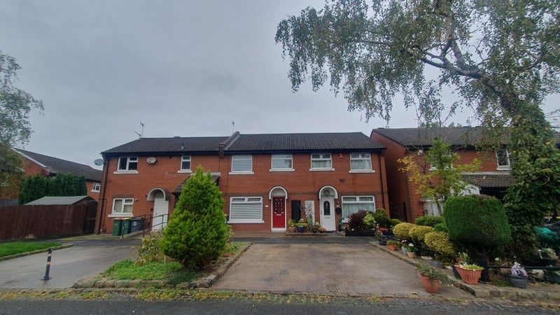 Room Colman Court in Preston