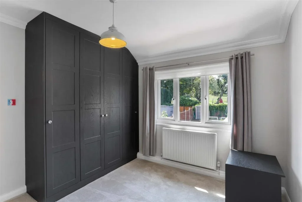 Flat Florian Avenue in Greater London