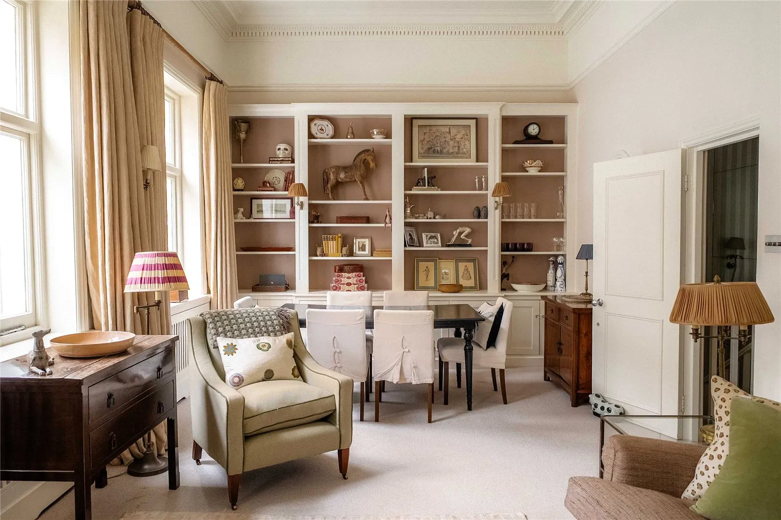 Flat Cornwall Gardens in Greater London