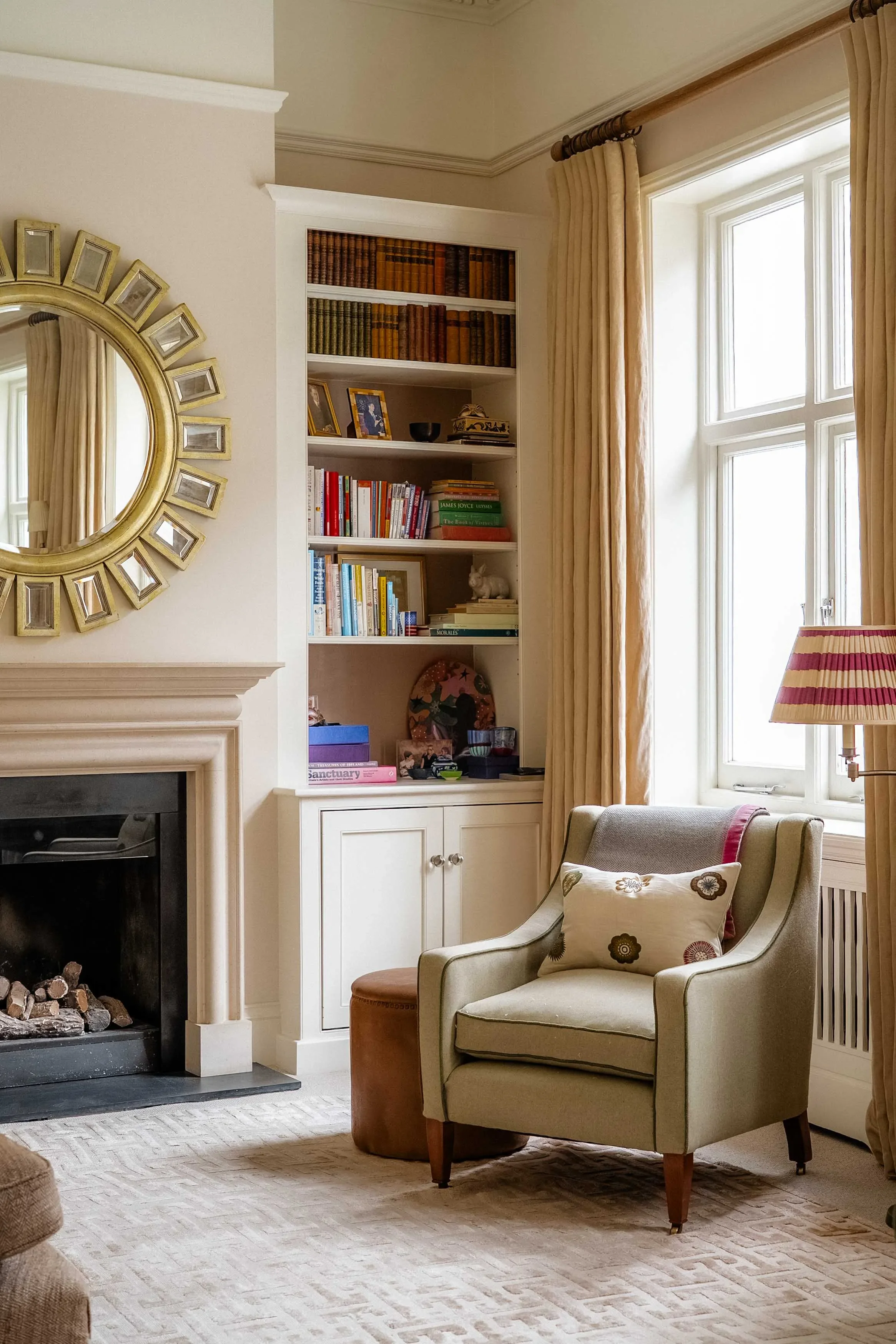 Flat Cornwall Gardens in Greater London