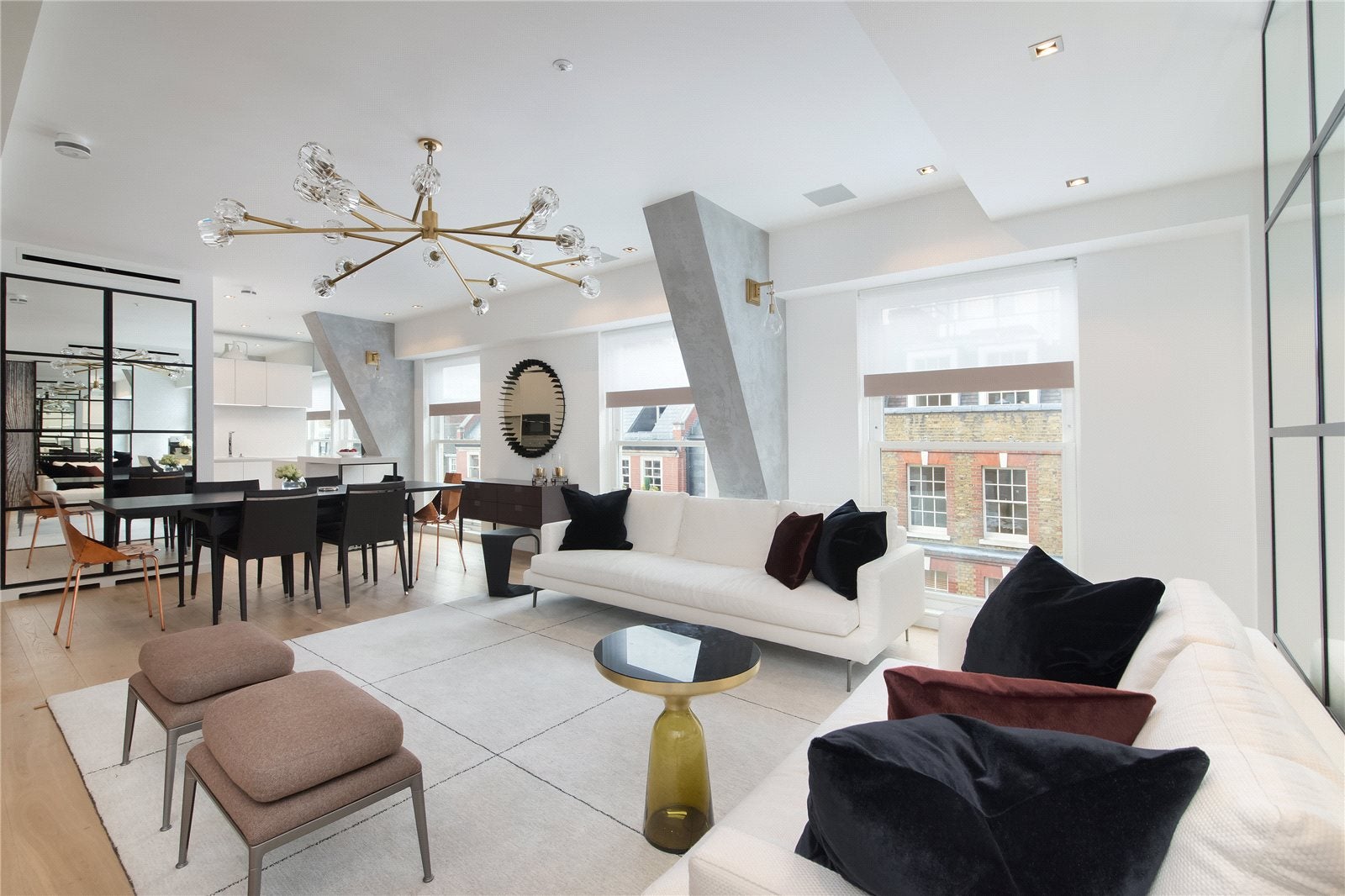 Flat Fountain Court in City of London
