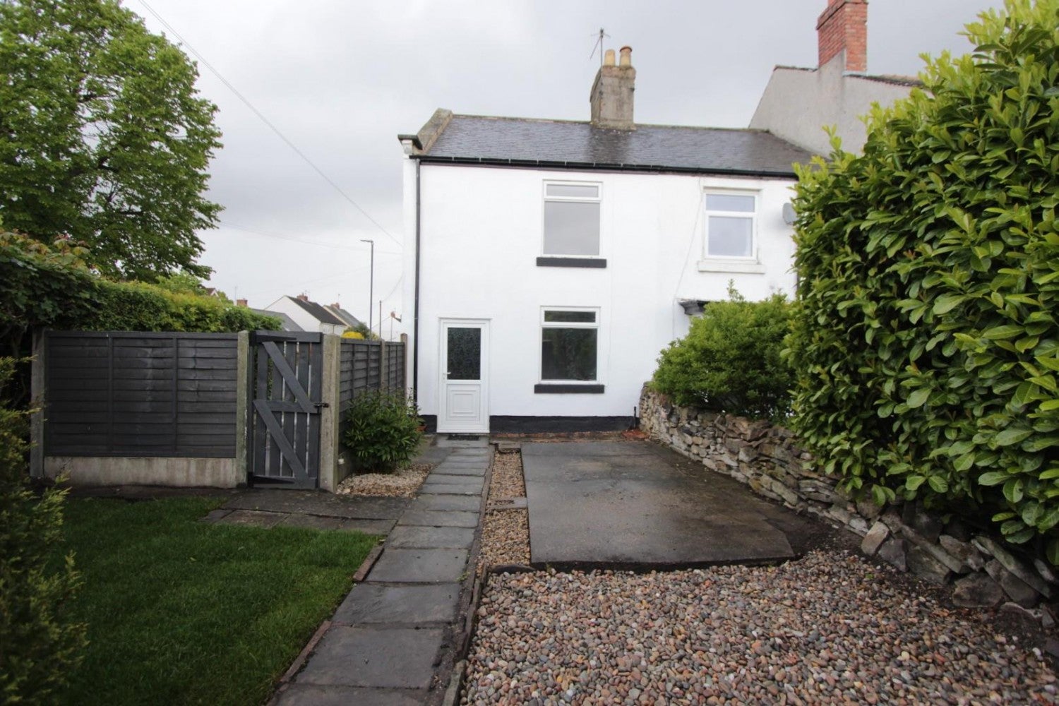 House Manor Road in Chesterfield