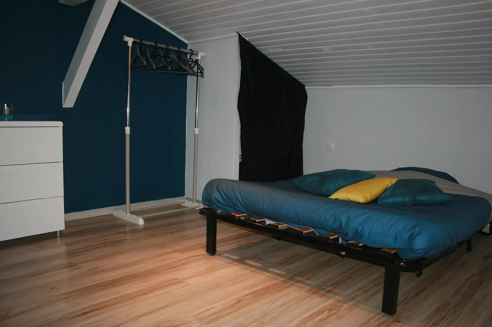 Room Route de Saint-Étienne de Londres in Puymiclan