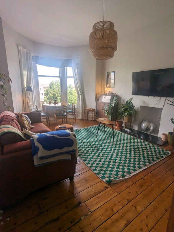 Room Holmhead Crescent in Glasgow